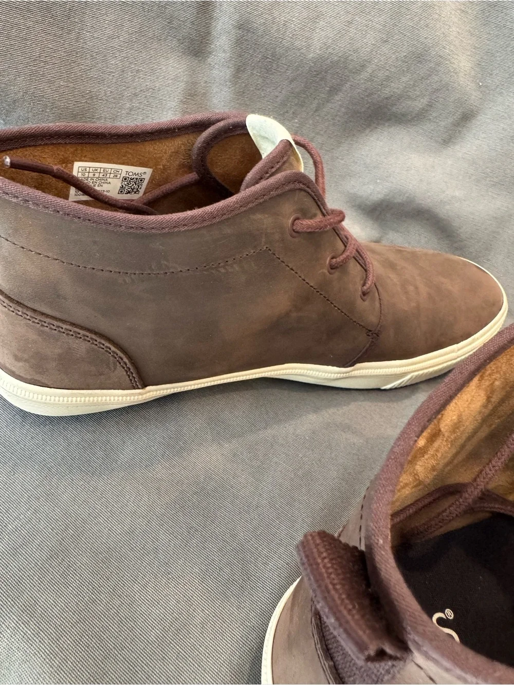 Toms Men's Dark Brown Chukka Boots with Cream Soles